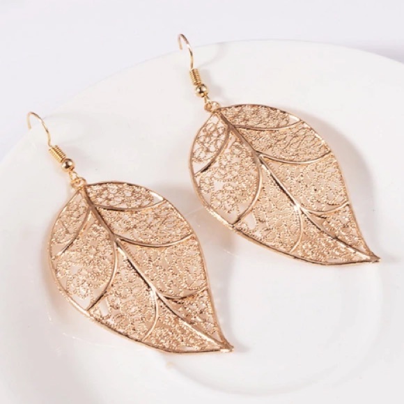 NEW!๐๐๐BIG! GOLDEN! STATEMENT LEAF DROPS!๐๐๐ - Picture 7 of 8